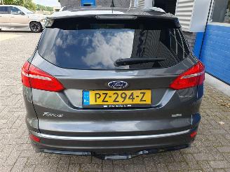 Ford Focus 1.0 Titanium picture 4