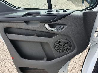 Ford Transit 300 2.0 TDCI L2 Ambiente picture 16