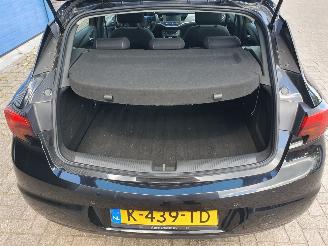 Opel Astra 1.2 Business Edition picture 26