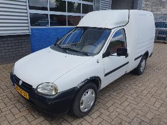 uszkodzony samochody osobowe Opel Combo 1.7 Diesel 1997/4