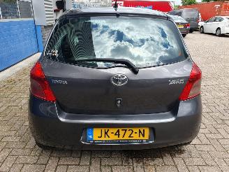 Toyota Yaris 1.3 VVTi Terra schadevrij picture 4