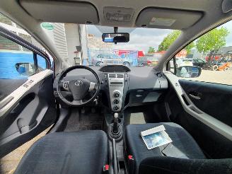 Toyota Yaris 1.3 VVTi Terra schadevrij picture 15