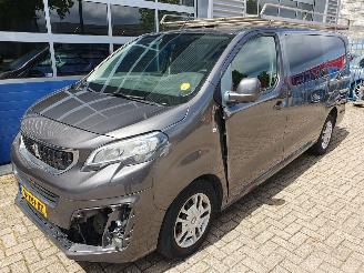 Schade bestelwagen Peugeot Expert 231S 2.0 AUTOMAAT BlueHDI 180 Premium Pack dubbel cabine 2019/4