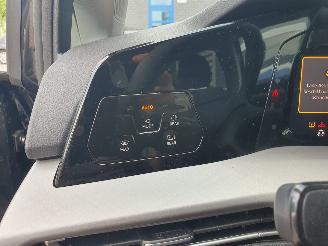 Volkswagen Golf 1.5 eHybrid Life Edition picture 24