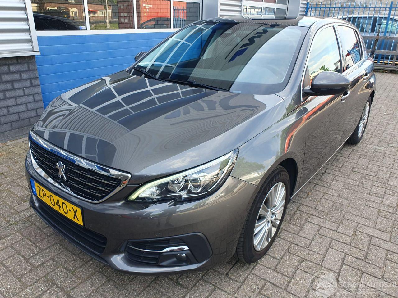 Peugeot 308 1.2 PureTech Blue Lease Premium