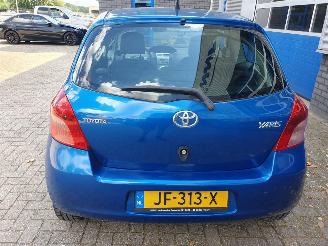 Toyota Yaris 1.0 VVTi picture 4
