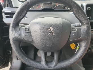 Peugeot 208 1.2 PureTech Blue Lion picture 20