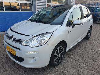 Voiture accidenté Citroën C3 1.2 PureTech Exclusive 2016/4