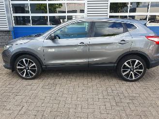 Nissan Qashqai 1.2 Connect Edition picture 2