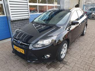 damaged passenger cars Ford Focus 1.0 EcoBoost Trend schadevrij 2012/11