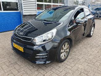 krockskadad bil auto Kia Rio 1.2 CVVT ExecutiveLine 2015/10
