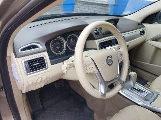 Volvo V-70 1.6 T4 Summum Automaat picture 13