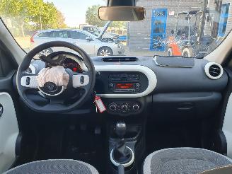 Renault Twingo 1.0 SCe Collection picture 14