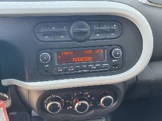 Renault Twingo 1.0 SCe Collection picture 17