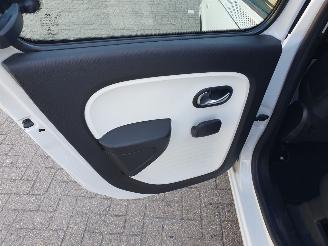 Renault Twingo 1.0 SCe Collection picture 19
