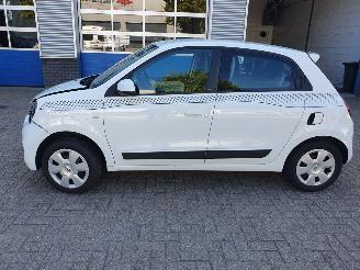 Renault Twingo 1.0 SCe Collection picture 2