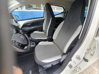 Toyota Yaris 1.0 VVT-i x picture 13