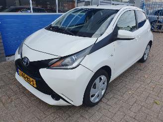 Avarii autoturisme Toyota Yaris 1.0 VVT-i x 2017/8