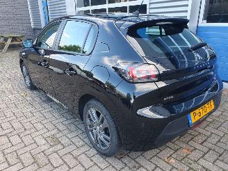 Peugeot 208 1.2 PureTech Active Pack picture 3