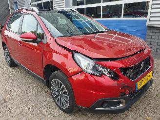 Peugeot 2008 1.2 PureTech Blue Lion picture 7