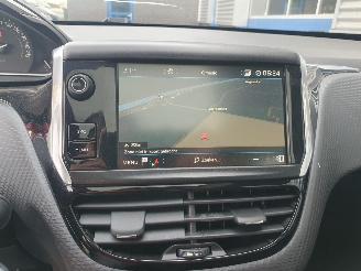 Peugeot 2008 1.2 PureTech Blue Lion picture 20