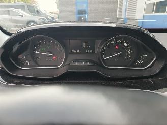 Peugeot 2008 1.2 PureTech Blue Lion picture 19