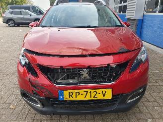 Peugeot 2008 1.2 PureTech Blue Lion picture 8