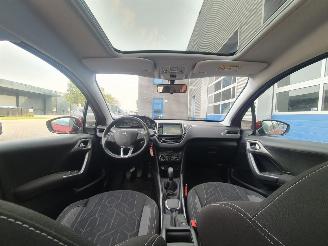 Peugeot 2008 1.2 PureTech Blue Lion picture 16