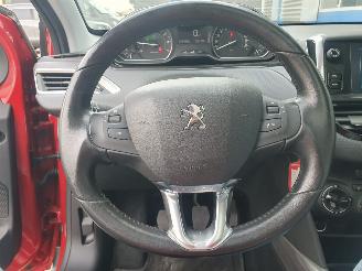 Peugeot 2008 1.2 PureTech Blue Lion picture 18