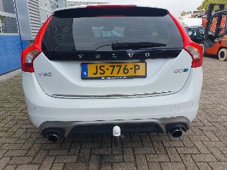 Volvo V-60 2.4 D5 Twin Engine R-Design Automaat Hybrid picture 4