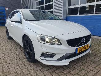 Volvo V-60 2.4 D5 Twin Engine R-Design Automaat Hybrid picture 8