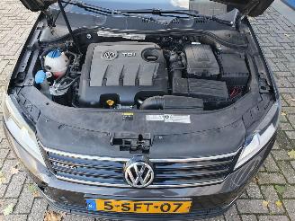 Volkswagen Passat 1.6 TDI BlueMotion Executive Edition picture 9