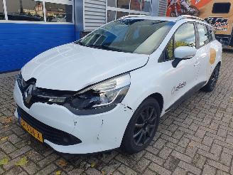 Schadeauto Renault Clio Estate 0.9 TCe Expression 2015/7