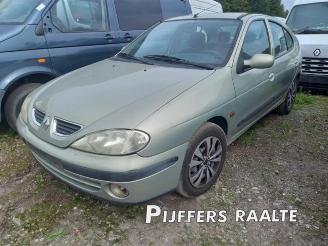 rozbiórka samochody osobowe Renault Mégane  2002/6