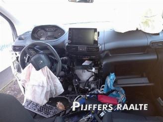 Peugeot Rifter Rifter (ER/EC/EZ), MPV, 2018 1.2 PureTech 130 picture 17