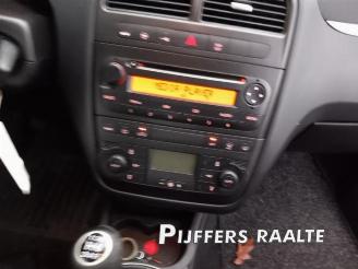 Fiat Grande Punto Grande Punto (199), Hatchback, 2005 1.4 T-Jet 16V picture 8