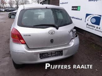 Toyota Yaris Yaris II (P9), Hatchback, 2005 / 2014 1.33 16V Dual VVT-I picture 3