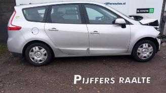 Auto incidentate Renault Grand-scenic Grand Scenic III (JZ), MPV, 2009 / 2016 1.6 16V 2012/3