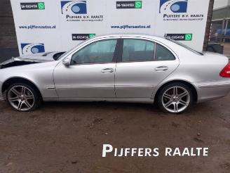 Unfallwagen Mercedes E-klasse E (W211), Sedan, 2002 / 2008 3.2 E-320 V6 18V 2002/5