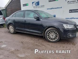 Auto da rottamare Volkswagen Jetta Jetta IV (162/16A), Sedan, 2010 / 2017 1.6 TDI 16V 2013/9