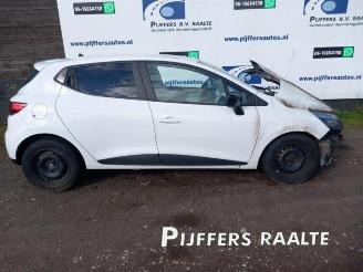 Salvage car Renault Clio Clio IV (5R), Hatchback 5-drs, 2012 / 2021 0.9 Energy TCE 90 12V 2015/2