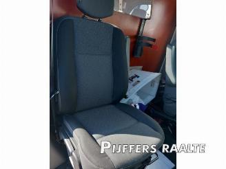 Opel Movano Movano, Van, 2010 / 2021 2.3 CDTi 16V FWD picture 16
