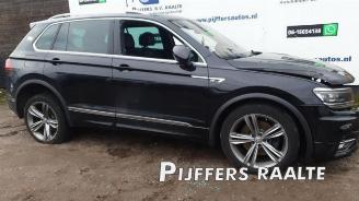 Volkswagen Tiguan Tiguan (AD1), SUV, 2016 2.0 TSI 16V 4Motion picture 3