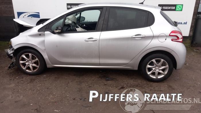Peugeot 208 208 I (CA/CC/CK/CL), Hatchback, 2012 / 2019 1.2 Vti 12V PureTech 82