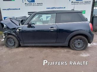 Vrakbiler auto Mini Cooper Mini (F56), Hatchback 3-drs, 2013 1.5 12V Cooper 2019/11