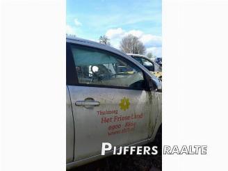 Peugeot 108 108, Hatchback, 2014 1.0 12V VVT-i picture 2