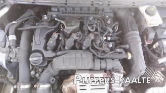 Peugeot 308 308 SW (L4/L9/LC/LJ/LR), Combi 5-drs, 2014 / 2021 1.2 12V e-THP PureTech 130 picture 19