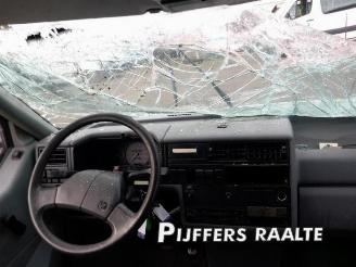 Volkswagen Transporter Transporter T4, Ch.Cab/Pick-up, 1990 / 2003 2.4 D picture 13