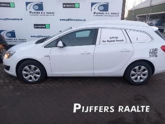 Salvage car Opel Astra Astra J Sports Tourer (PD8/PE8/PF8), Combi, 2010 / 2015 1.6 CDTI 16V 2016/2