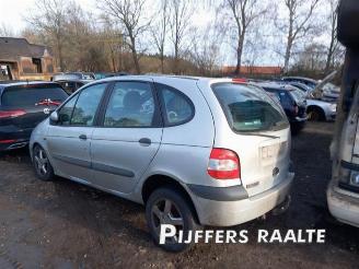 Salvage car Renault Mégane Scénic Scenic I (JA), MPV, 1999 / 2003 1.6 16V 2001/5